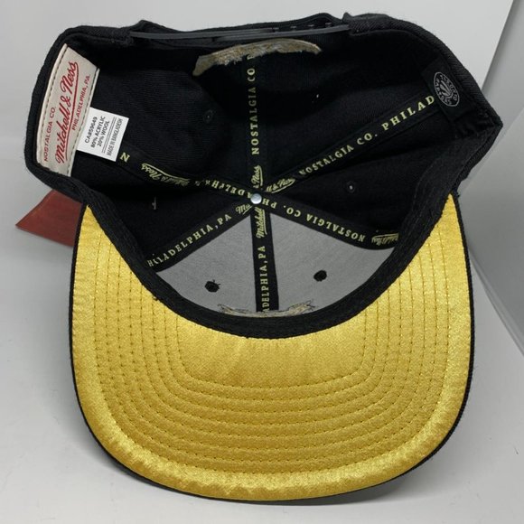 Mitchell and Ness Toronto Raptors NBA Retro Logo Snapback - Picture 3 of 3